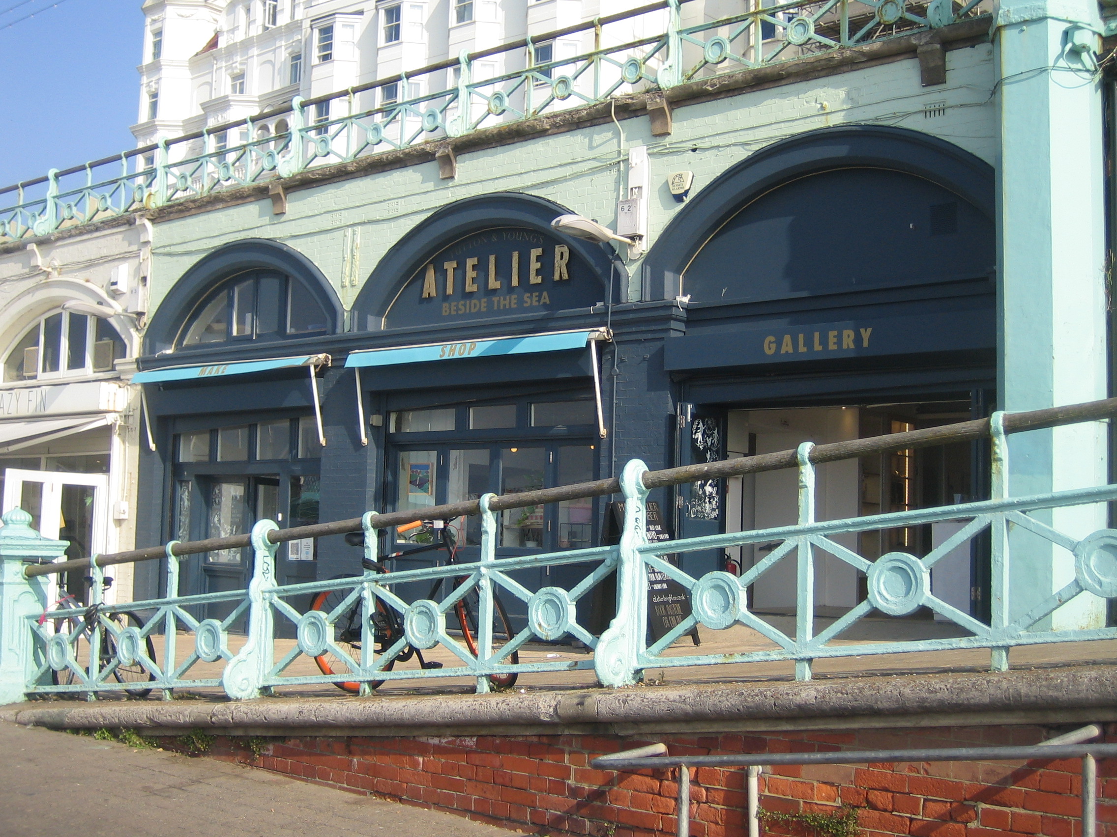 Atelier beside the seaside